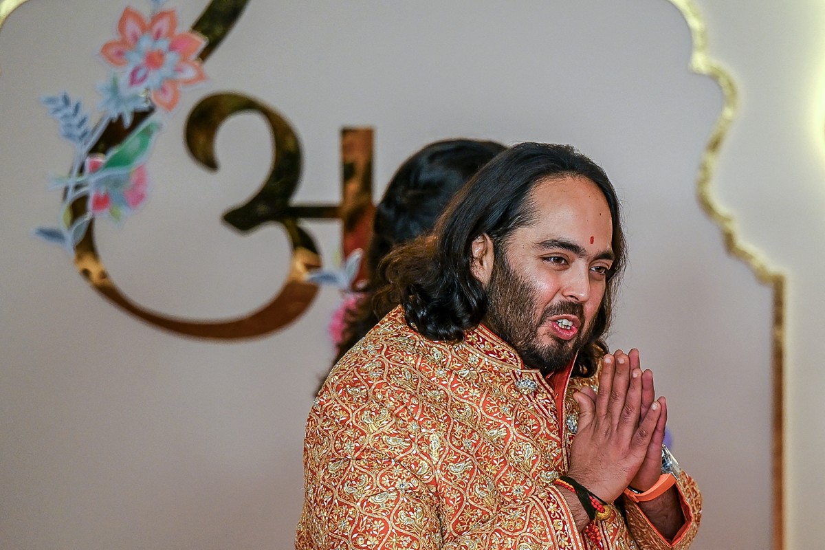 بورش وفيلا في دبي ولؤلؤ وألماس... ماذا في قائمة هدايا زفاف نجل موكيش أمباني